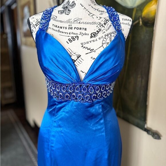 JASZ Couture Stunning Gown. Plunging back crisscross cut glass,And Beads sz6 - Picture 11 of 15